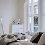 ゲストハウス Monton Co-living - Private Self-cater 3*