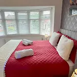 Contractor Stays, Fast Wifi, Free Parking, Work Apartmán