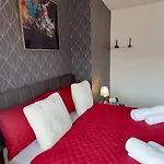 Contractor Stays, Fast Wifi, Free Parking, Work * Manchester