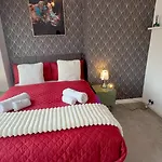 Contractor Stays, Fast Wifi, Free Parking, Work *