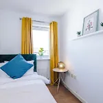 Apartment Huge 5 Bedroom Townhouse In Salford, Free Parking, Sleeps Up To 11 Guests Manchester