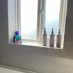 Spacious 3 Bed With Driveway * Manchester