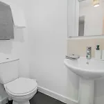 Old Trafford With Free Parking * Manchester