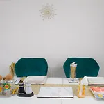 The Ruby Haven, Didsbury - 15mins To Airport - Opp The Christie's Nhs - Sleeps 5 Apartmán