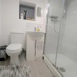 The Ruby Haven, Didsbury - 15mins To Airport - Opp The Christie's Nhs - Sleeps 5 Apartmán *