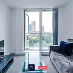 Salford With Free Wifi, Parking & Ideal For Contractors Daire *