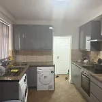 Rest Nest UK House Hébergement de vacances *