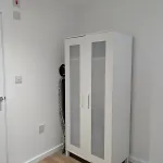 Newly Furnished Near Centre Апартаменты *