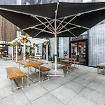 فندق Radisson Centre, A Verified Net Zero