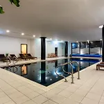 Radisson Centre, A Verified Net Zero مانشستر