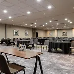 Radisson Centre, A Verified Net Zero فندق 4*