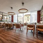 Radisson Centre, A Verified Net Zero فندق 4*