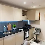 Mega5 Modern 2bedroom Luxury Deansgate-2baths, 2toilets, With Car Park アパート マンチェスター