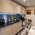 Mega5 Modern 2bedroom Luxury Deansgate-2baths, 2toilets, With Car Park マンチェスター