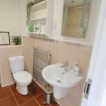 Spacious 3Bed City Home Northern Qtr - Pass The Keys Tatil Evi