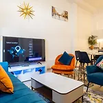 Villa Mega7 Spacious 2bedroom Apartment, 2 Bathrooms, Balcony And Free Parking *