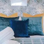 Spacious 2-Bed Home 5Mins To Co-Op Live & Etihad Campus W Free Parking