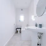 펜션 Spacious 2-Bed Home 5Mins To Co-Op Live & Etihad Campus W Free Parking 맨체스터