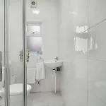 Guestready - Charming In Vibrant Levenshulme Manchester