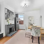 Guestready - Charming In Vibrant Levenshulme 4* Manchester
