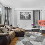 Guestready - Charming In Vibrant Levenshulme Penzion 4*