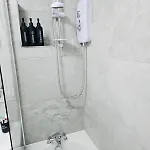 Stylish 3 Bed With Garden & Free Parking 度假居