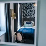 Stunning House By Purestay - 8 Beds With Free Parking *
