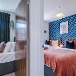 Stunning House By Purestay - 8 Beds With Free Parking * Manchester