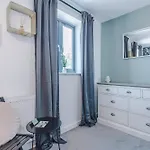 Stunning House By Purestay - 8 Beds With Free Parking Prázdninový dům *