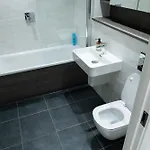 Апартаменты Modern 2 Bed Penthouse With Stunning Views In Center