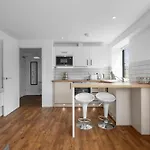Daire Stylish Wilmslow Retreat, Perfect For Business & Long *