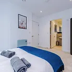 Duplex In Salford, 2br&2ba, Full Kitchen Lägenhet Manchester