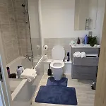 Mega3 Luxury 2-bedroom,2-baths With Free Car Park Manchester