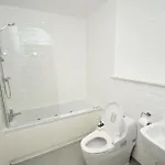 Beautiful 2 Bed Near Etihad