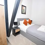 Beautiful 2 Bed Near Etihad *