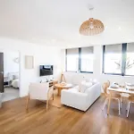 Zeni Alexandra Rise Two Bed Flat *