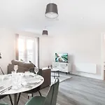 Daire Bright & Spacious 2 Bedroom Manchester