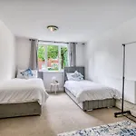 2br Flat - Free Parking - Old Trafford - Weekly Rates Manchester