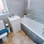 New! 2br With Parking, Near * Manchester