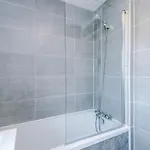 New! 2br With Parking, Near Holiday home Manchester