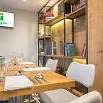 - Park, An Ihg Hotel