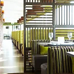 Marriott Victoria &