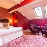 The Gardens 3* Manchester