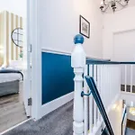 Spacious 4br With 3 Baths, *