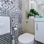 Spacious 4br With 3 Baths, Prázdninový dům *