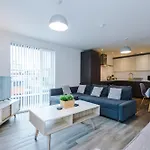 Stylish Two Bedroom With Balcony Lejlighed Manchester