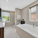 Four Bedroom House By Brookland Serviced Short Lets Salford With Free Wifi