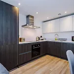 Lejlighed Stylish Two Bedroom With Balcony Manchester