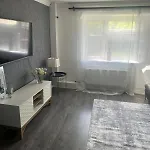 The Cosy Haven - 2 Bedroom House بيت ضيافة 3*