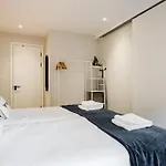 2 Bed Modern Flat, Castlefield, Citycentre, Parking, Self-checkin, Sleeps 4, Balcony, Wifi, Views Manchester